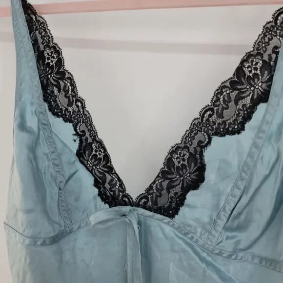 Victoria's Secret Blue Chemise with Black Lace - Picture 5 of 5